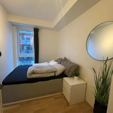 Splitter Ny, Romslig Sentralt Pa Nyhavna Leies Ut Trondheim